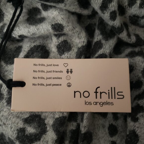 NWT No Frills LA Top M Soft Rayon Long Sleeve Cutout Leopard Gray - Picture 8 of 11